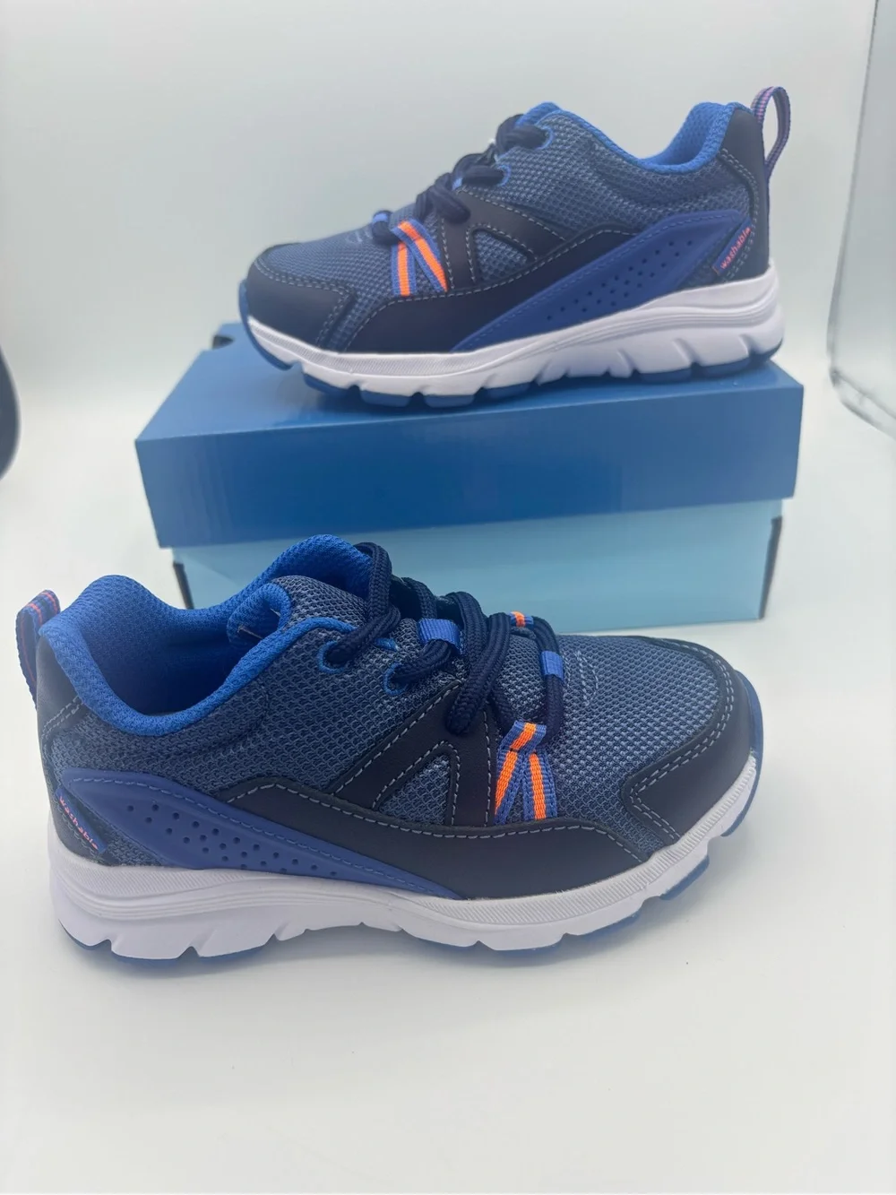 Stride Rite Boys Athletic Journey sneaker 10.5 Extra Wide width